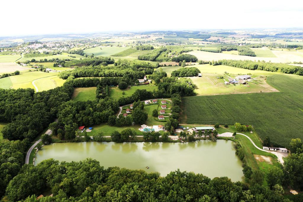 Lac De Cancon Kültér fotó